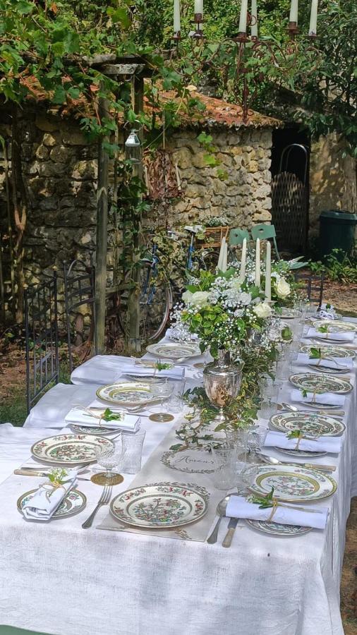 14Th Century Priory In Pressigny Bed & Breakfast Pressigny  Dış mekan fotoğraf